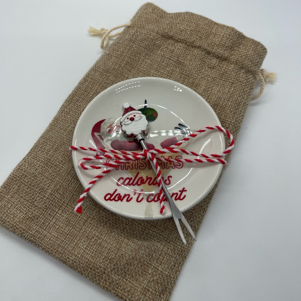 NWT tiny plate